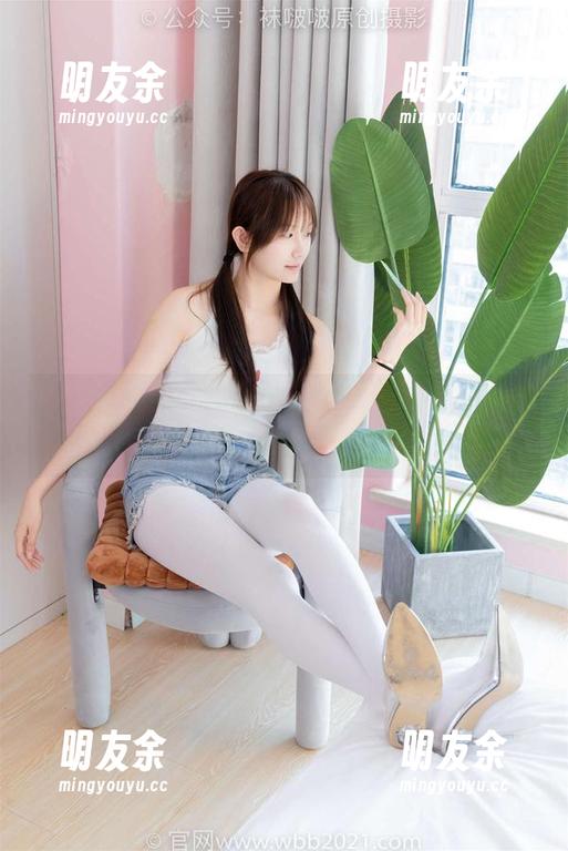 BoBoSocks袜啵啵 - 校服裤里的丝绸梦：稚予写真合集