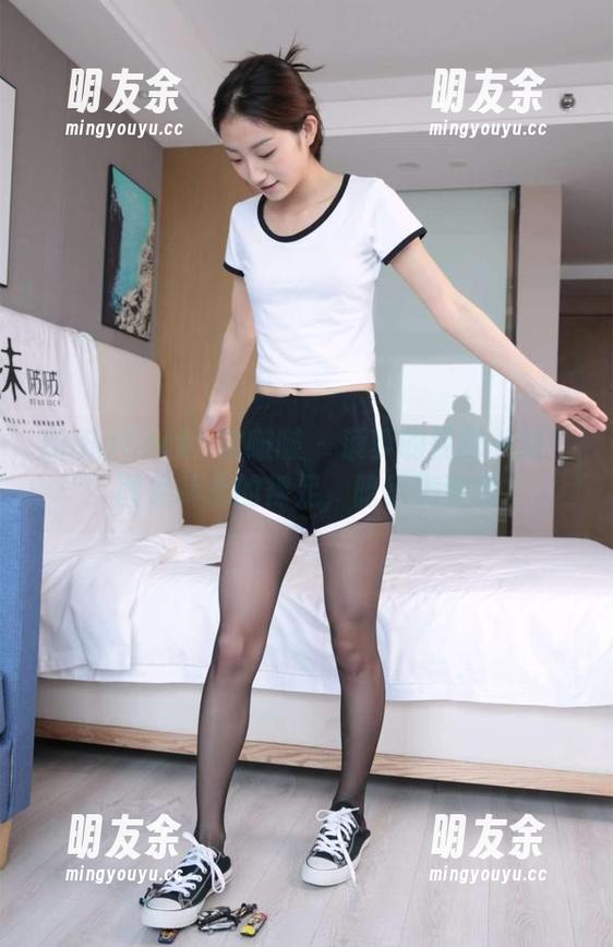 BoBoSocks袜啵啵 - 菠萝的轻松一刻：图库精选的裸足，暗示满满哦