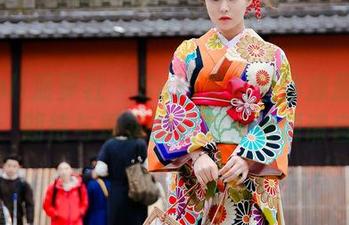 BoLoli菠萝社 – Suki朱忆音体操服下的私拍：期待与现实的碰撞，资源请自取。