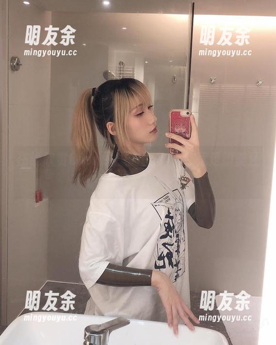 在线欣赏Cien恩恩的图集，究竟是脚美还是画面让人上瘾？
