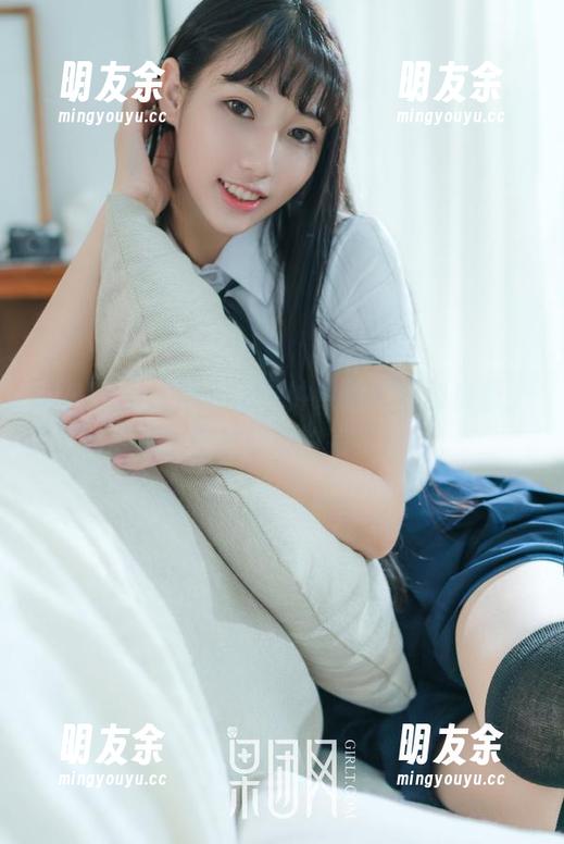 GIRLT果团网 - 发现钟紫怡的制服资源，一次性感与可爱的完美结合。