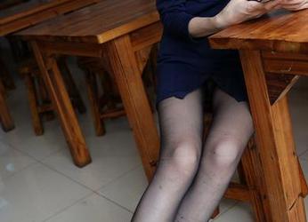 IESS异思趣向 – 美图到了！黑丝合同，红龙这次的分享不错哦！