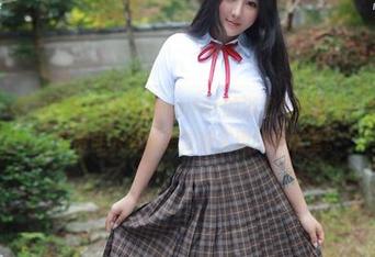 MFStar模范学院 – 文芮jeninfer的浴室高清壁纸，线条柔和，美得让人有种想立刻实现的小愿望。