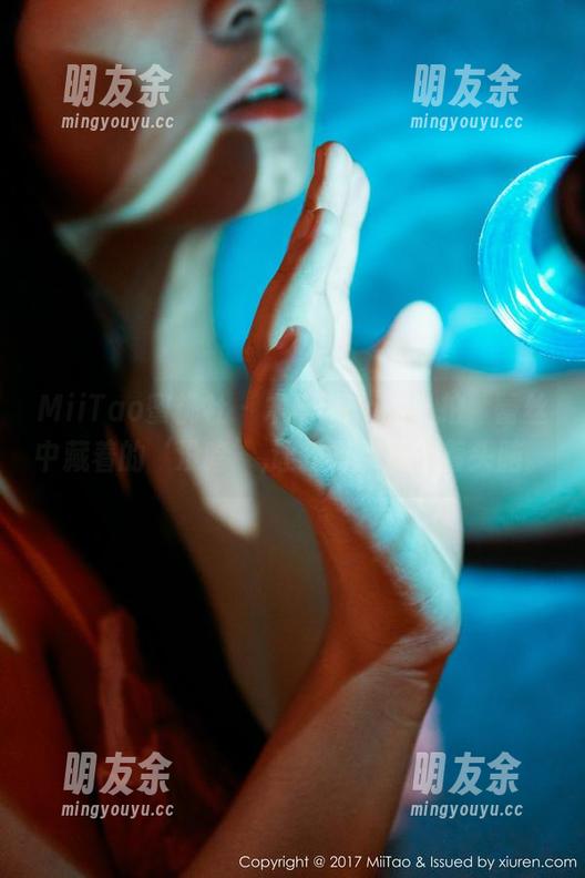 MiiTao蜜桃社 - 木楠Nan的私拍，蕾丝中藏着的‘没啥’,让我有点摸不着头脑。