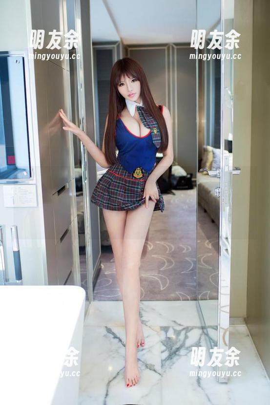 TuiGirl-何何夕 TuiGirl - 高清下的何何夕职业装,套图:这身打扮不要太适合开会,老板看了都得赞。