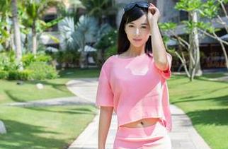 TuiGirl推女郎 – 当女神王馨瑶遇上高清图册，我的好奇心又被点燃了。