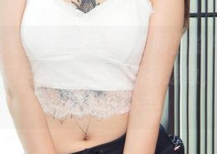 UGirls尤果网 – 游荡在胡同里的Angela楚楚，满足我对旅拍的所有想象，呃，图片是个好帮手！