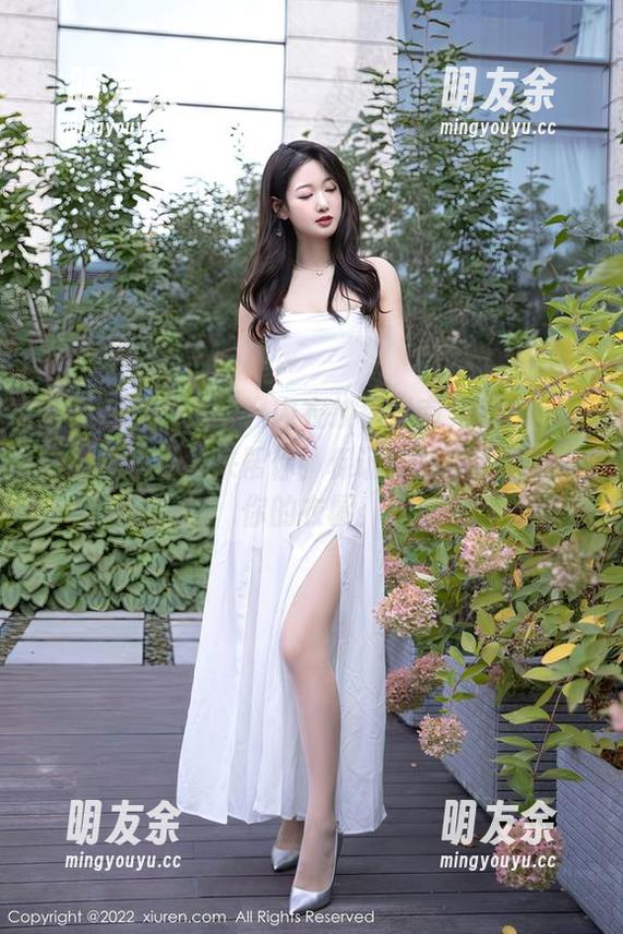 Xiuren秀人网 - 内衣换季指南，Elise谭晓彤的写真集来帮你！保证会让你重新审视你的衣橱！