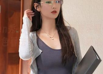 Xiuren秀人网 – 谁不想拥有伊丽莎有点白的粉色看法？图库已备好，随心下载。