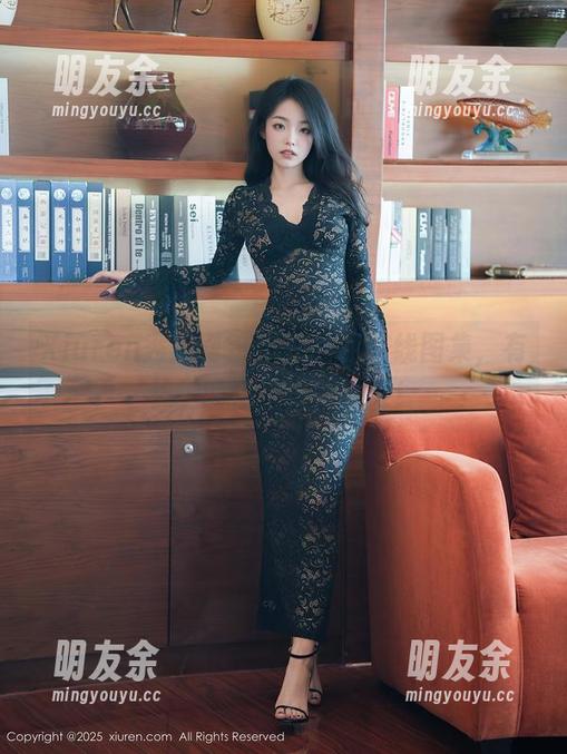 Xiuren秀人网 - 小纯子的在线图集，有长腿的自信，我的天！