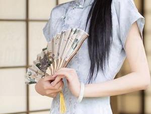 Xiuren秀人网 – 从图库走出尘世——戴允祺zoe的皮衣版，不下载哪儿来的自信？