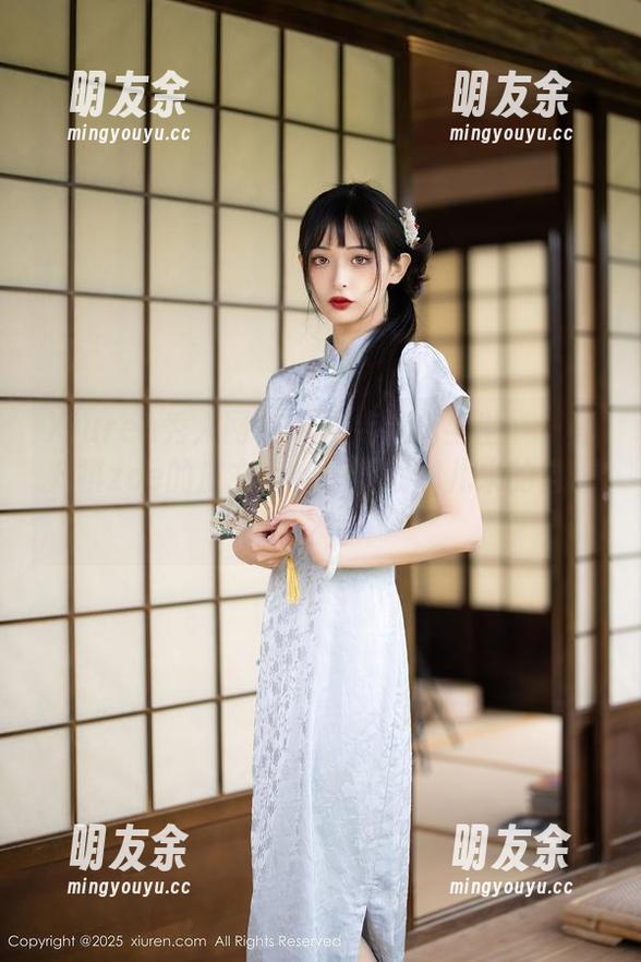 Xiuren秀人网 - 从图库走出尘世——戴允祺zoe的皮衣版，不下载哪儿来的自信？