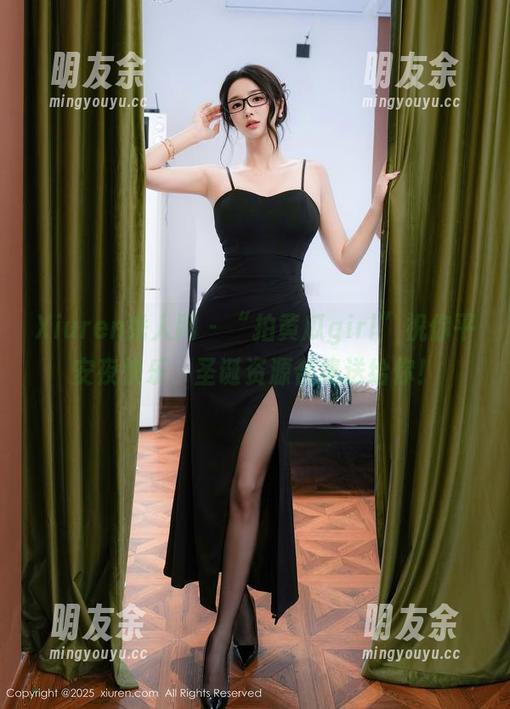 Xiuren秀人网 - “拍黄瓜girl”祝你平安夜快乐，圣诞资源合集送给你！