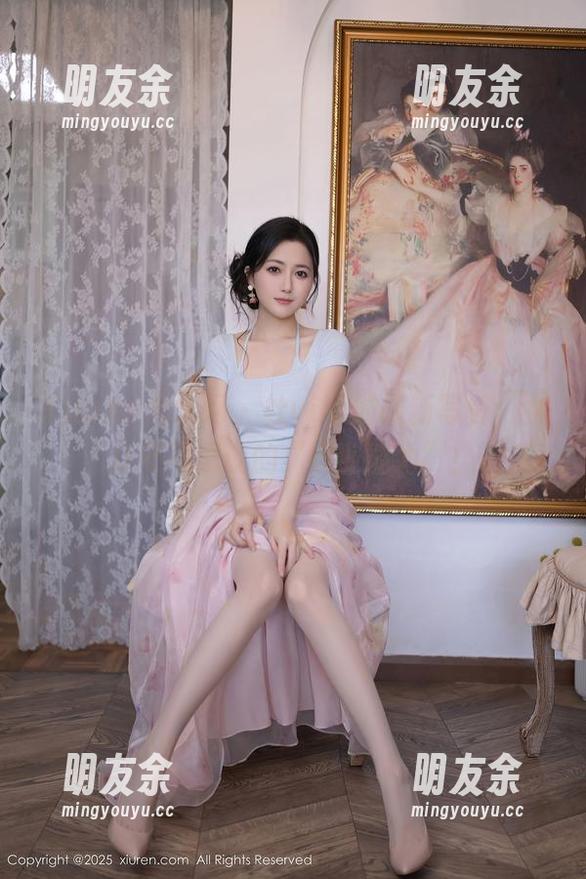 Xiuren秀人网 - 杜viki的最新写真，女仆不可思议的“职业能力”！