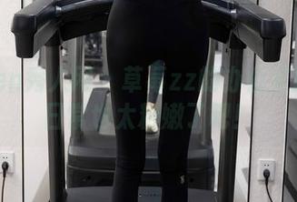 Xiuren秀人网 – 草莓zz的办公室图集：日常也太粉嫩了吧！
