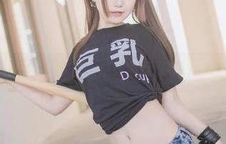 高清图册里的Yoko宅夏，空姐的妩媚与单调，一体两面。