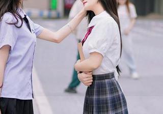 YouMi尤蜜荟 – 点开Angela小热巴的图包，足以颠覆你对白头老妪的厨娘刻板印象！