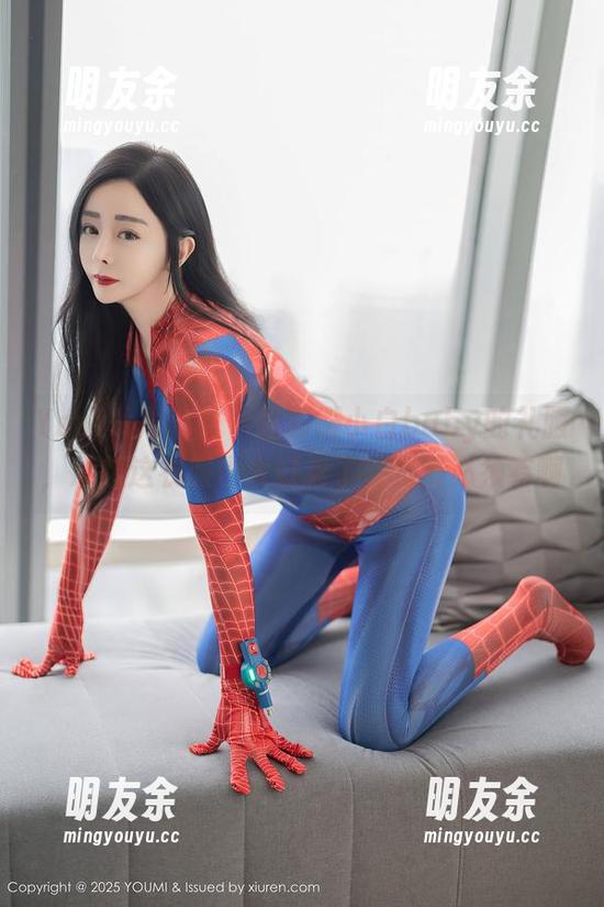 YouMi尤蜜荟 - 看到樱小白baby的礼服，心想这衣服也太好看了，资源必须有啊