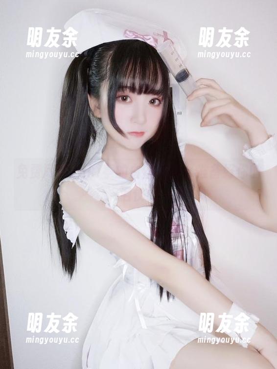 免费尽享Yuki亭的白丝合集，准备好你的泪仗！