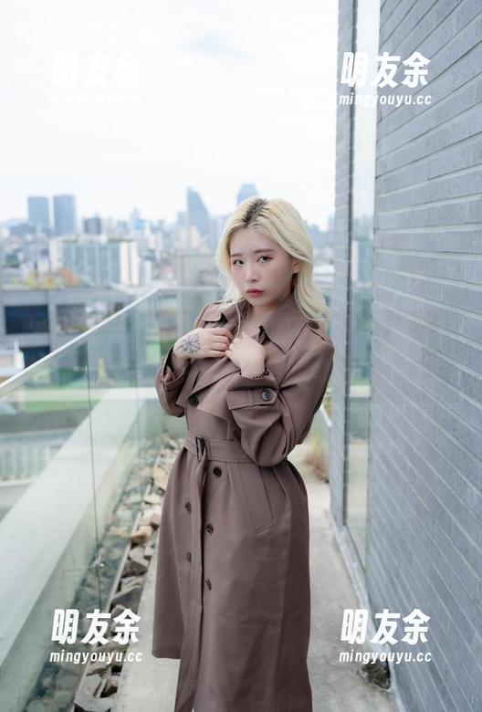 Yuna(윤아)毛衣，保暖吗？可是这种材质就让我有点想多了——写真集资源上线。