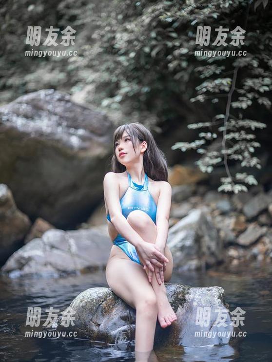 七七娜娜子 七七娜娜子的COS魔力,让圣诞魔太郎在眼前舞动!
