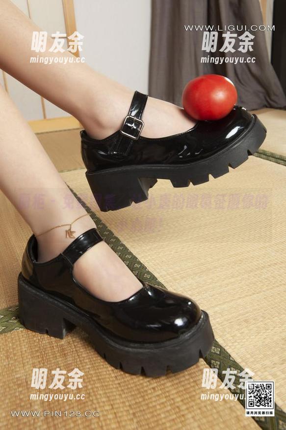 丽柜 - 免费图集，让小唐的眼镜征服你的小心脏！