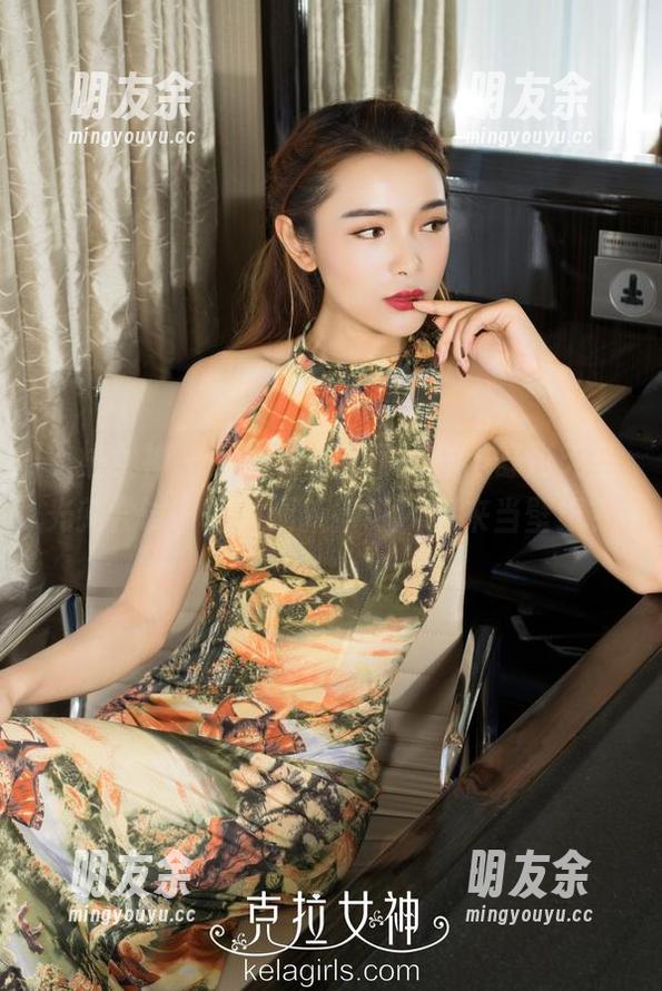 克拉女神 - 女仆style不一样，舒彤无圣光新尝试，图片清新得可以用来当壁纸？