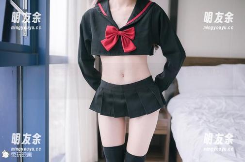 全套写真就来兔玩映画，瞧瞧巧克力天使和那件露背毛衣，可以算不算过界了？