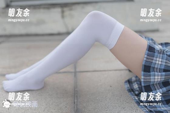 发现兔玩映画的黑纱裙套图，我只想问，这裙子有人看见人吗？快来分享一下！