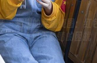 南国足艺 – 姗姗的私房美图：红色脚甲油，令人目不转睛的困扰