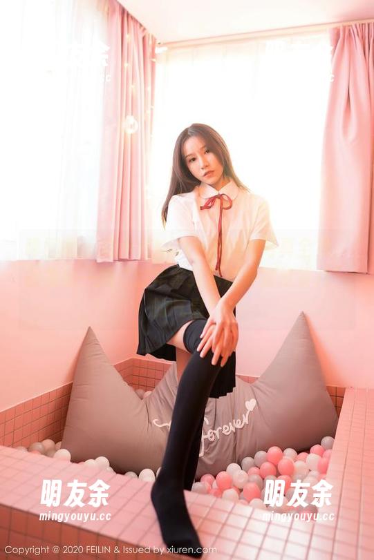 嗲囡囡 - 赵小米Kitty的旗袍写真全集，散发出一股“过年拿红包和外婆抢茶几”的气息！