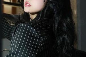 奈汐酱Nice的奶桃美图分享，潮生中也有那么点迷离。