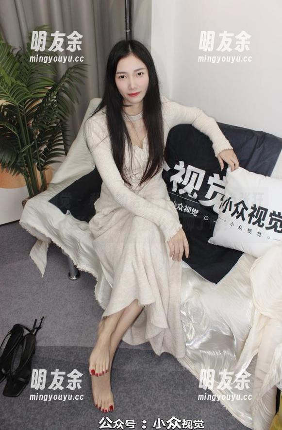 小众视觉 - 私拍的洁洁，如果再加点张狂，JJK美图就不那么无聊了吧？