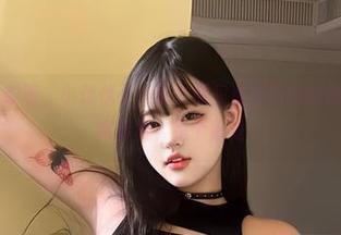 微密圈 – 哎呀，小优优子，泳衣照里那些巧妙的角度，进入高清其实是个错觉