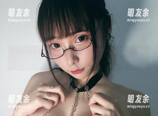 原图中的小泉学姐吖，风纪委员的日常？图片明明透露了啥