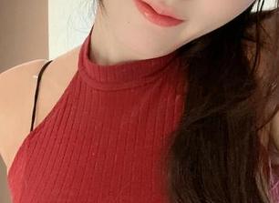 微密圈 – 小玉吃果冻的泳池内幕图，水深火热，你们感受到氛围了吗？
