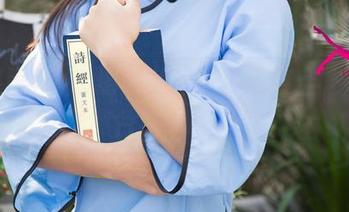 尤果网 – K8傲娇萌萌的在线镂空之旅，谁说照片不能嘴巴大开？