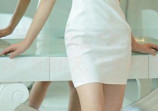 尤果网 – 手握白衬衫的曼苏拉娜，摆成各种pose，原图炸天，下载快来围观！