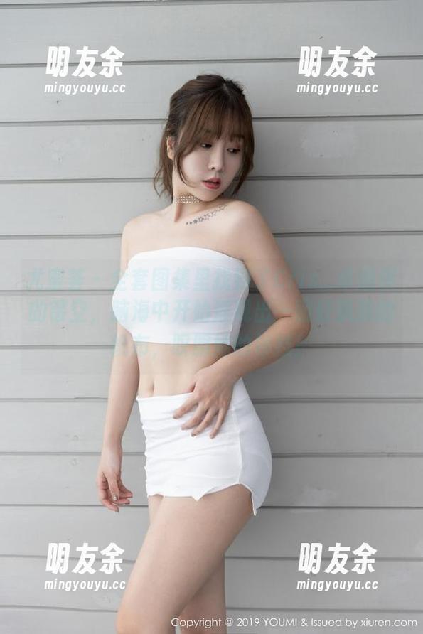 尤蜜荟 - 全套图集里找到了Cris_卓娅祺的镂空，脑海中开始浮现出一面轻飘飘的帆布，叹服她的神技！