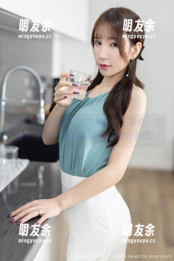 尤蜜荟 - 娜娜TINA与她的女王身份：在照片里漫游，挑挑这次的精选作品吧！
