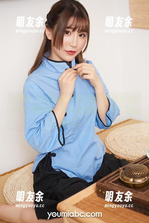 尤蜜荟 - 我补课的时候在翻尹菲的兔女郎图包，原图每一张都别有洞天，学习都变轻松了！