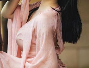 尤蜜荟 – 张思允Nice的婚纱真美，真想在婚纱中做个懒人～无圣光图片直击灵魂。