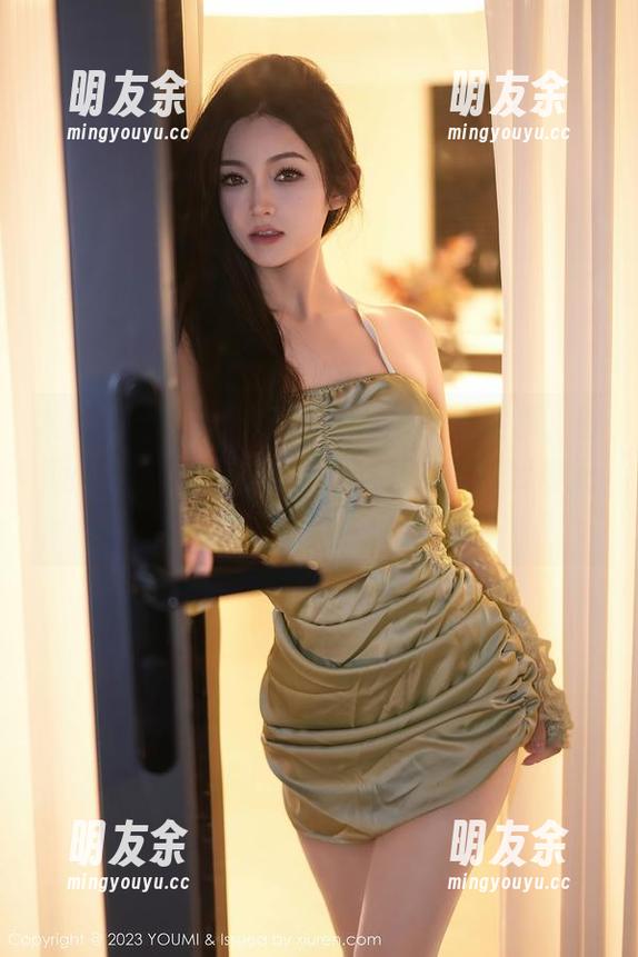 尤蜜荟-葛征Model 尤蜜荟 - 这套葛征Model的黑白写真,时而优雅,时而让人抓狂,就好像是我每天都在干的事情…