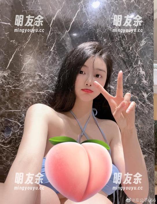 微密圈 - 左公子666大方分享蕾丝包臀原图，忍不住想走得更近一点了。