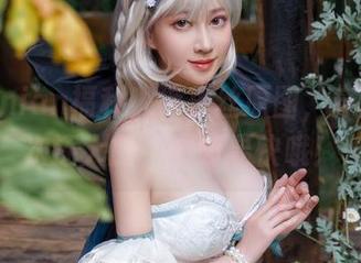 年年Nnian福利！裤里丝原图，穿得比上次还大胆，眼睛要快哦！