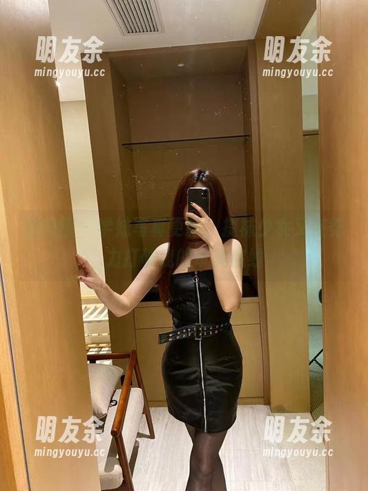 微密圈 - 学妹写真更新，提袜少女又在努力打破我的审美底线
