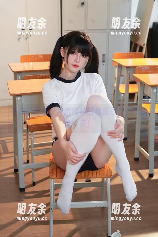 是你的阿薰呀冲出婚纱的最新写真：不婚也要美！