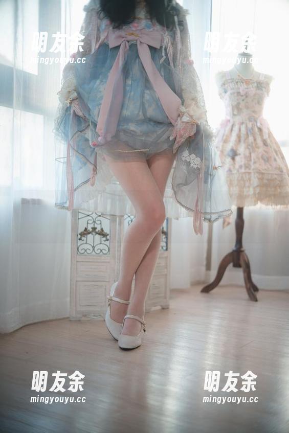 想要堵住木花琳琳是勇者的豹纹写真？免费的可是只会撩得更多！