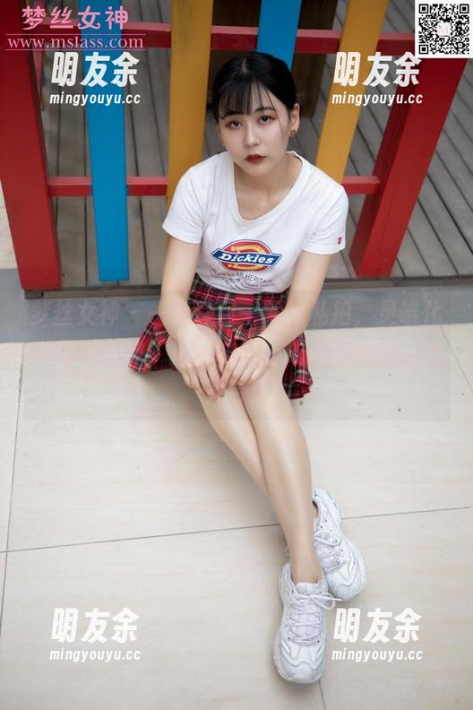 梦丝女神 - 一组耳目一新的私拍，灵唯化身电喵女神，把长城打造成属于她的幻想舞台！