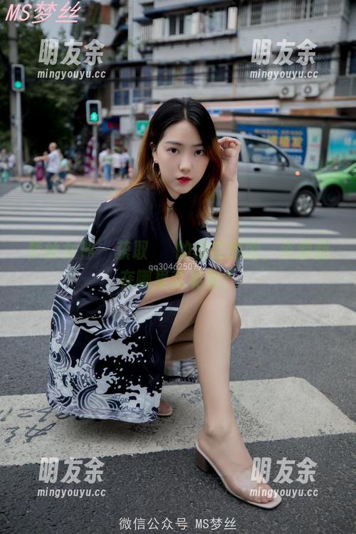 梦丝女神 - 获取玥玥的镂空原图，资源都在哪里乱晃着？